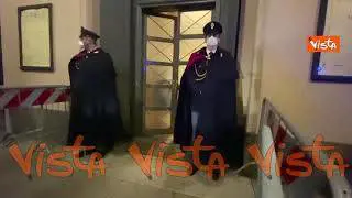 Si chiudono le porte per la Prima della Scala dopo l'ingresso del presidente Mattarella