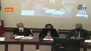 Vaccino obbligatorio forze dell'ordine, Lamorgese: "Sospensione in caso di non adempimento"