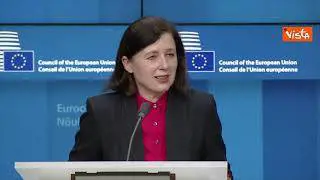 Tampone per viaggi in Italia, Commissione Ue: "Va giustificato, diminuisce fiducia nel green pass"