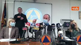 Zaia fa il tampone rapido in diretta su Facebook