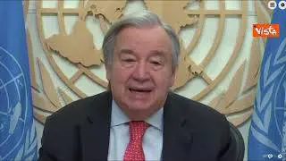 Il segretario dell'Onu Guterres riceve Lampada della pace dei frati di Assisi