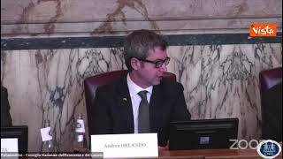 Orlando: "Urgente intervenire su precarietà del lavoro"