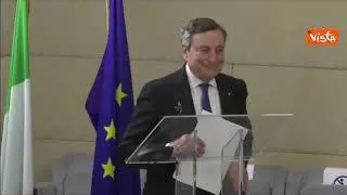 Standing ovation per Draghi alla conferenza degli ambasciatori
