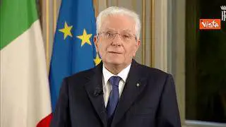 Mattarella ai giovani: "Non fermatevi e non scoraggiatevi. Prendetevi il futuro"