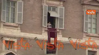 Papa Francesco: "Buona Epifania a tutti. Ricordatevi di pregare per me"