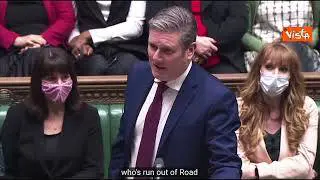 Party a Downing Street, il laburista Starmer: "Johnson mente, faccia la scelta giusta e si dimetta"