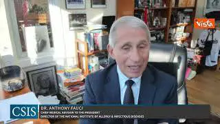 Fauci: "Alla fine la variante Omicron troverà tutti"
