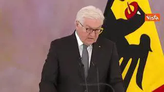 Il presidente tedesco Steinmeier: "Obbligo vaccinale esige dibattito. Senza non esiste democrazia"