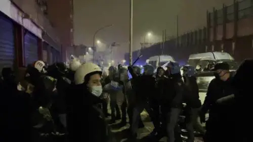 Gli scontri tra polizia e Casapound a Casalbertone