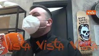 Green pass anche per i parrucchieri, la prima giornata dell'obbligo a Napoli