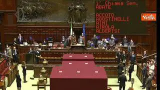 Quirinale, il voto in aula della senatrice a vita Liliana Segre