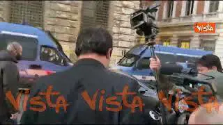 Salvini lascia la Camera dopo incontro con Letta senza commentare augura ai cronisti «Buon lavoro»