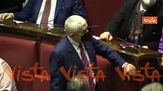 Elezione Quirinale, Casini saluta e discute con i colleghi prima del voto alla Camera