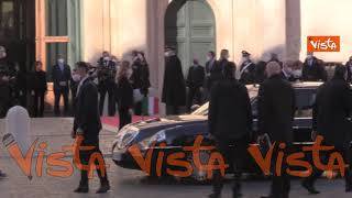 Giuramento Mattarella, l'arrivo del Presidente alla Camera accolto dalle campane di Montecitorio