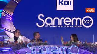 Sanremo, la travolgente simpatia di Sabrina Ferilli: "Quando mi hanno chiamato ero in trans"