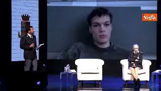 Cuoriconnessi, Blanco a studenti: "Attenti al web, è un'arma a doppio taglio"