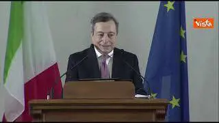 Draghi cita il poeta Caproni: "Genova sempre nuova, vita che si ritrova"