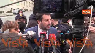 Cannabis, Salvini sbotta con la giornalista: "Se lei vuole farsi le canne è libera di farlo"