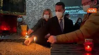 Di Maio arriva in Ucraina, l'omaggio al museo Holodomor