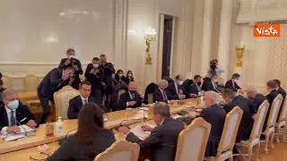 Crisi ucraina, Di Maio a Mosca, le immagini dell'incontro con il ministro degli Esteri Lavrov