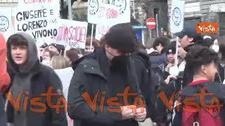 Manifestazione studenti a Napoli, le loro voci: "Tanta rabbia, non si può morire andando a scuola"
