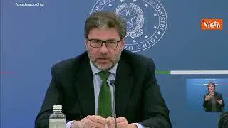 Giorgetti: "1 miliardo per otto anni per settore automotive"