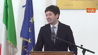 Covid, Speranza: "Grazie a vaccini possiamo piegare curva contagi senza chiusure"