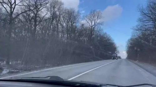 I mezzi ucraini si dirigono verso il fronte