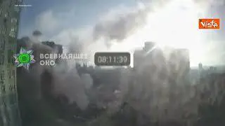Palazzo colpito da missile a Kiev, le immagini diffuse da Ministero della Difesa ucraino