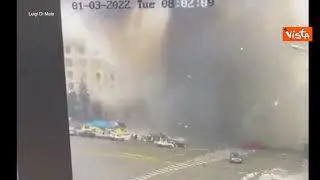 Crisi Ucraina, esplosione in centro a Kharkiv nel palazzo del Governo locale