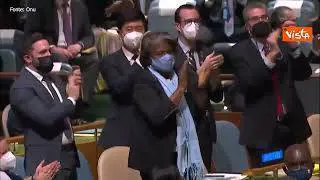 Ucraina, l'Onu approva la risoluzione contro attacco russo. Forte applauso all'esito del voto