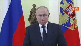 Putin alle donne dei soldati: "Non invierò riservisti e militari di leva in Ucraina"