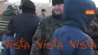 Il lavoro dei soldati e delle Ong a Medyka, in Polonia, al confine con l'Ucraina