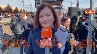 Ucraina, parla la presidente della regione polacca al confine: "Arrivate finora 800mila persone"