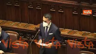 Di Maio: "Gesto giornalista tv russa coraggioso". L'applauso dell'aula della Camera