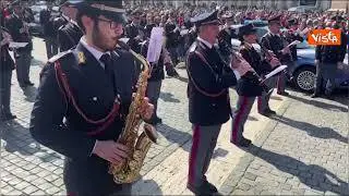 Il caffé della Peppina e 44 gatti,  l'esibizione del coro dell’Antoniano con la banda della Polizia