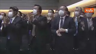 Zelensky al Parlamento giapponese, lungo applauso per il Presidente dell'Ucraina