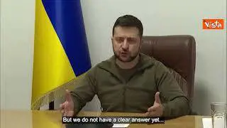 Zelensky alla Nato: "Avete 20mila carri armati, dateci 1%"
