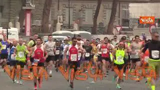 Torna nella Capitale la maratona Run Rome, il momento della partenza dei corridori