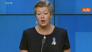 Ucraina, Johansson: "3,8 milioni di rifugiati arrivati in Ue, la metà sono bambini"