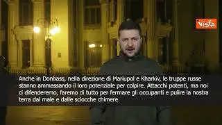 SOTTOTITOLI Zelensky: "Russi accumulano truppe verso Mariupol e Kharkiv"