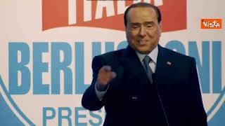 Berlusconi: "Oggi una nuova discesa in campo"