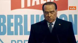Berlusconi taglia il discorso: "E' molto lungo, sto saltando parti"