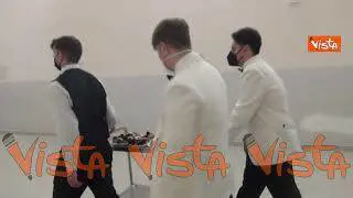 Giovedì santo, la cena al dormitorio pubblico di Napoli. Le immagini