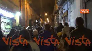 Venerdì santo, a Napoli si segue la via crucis dai balconi del centro