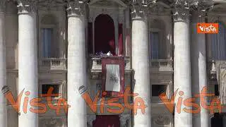 Pasqua a San Pietro, il Papa: "Solo Gesù Risorto oggi può annunciarci la pace"