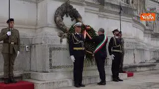 Natale di Roma, il sindaco Gualtieri depone corona d'alloro all'Altare della Patria