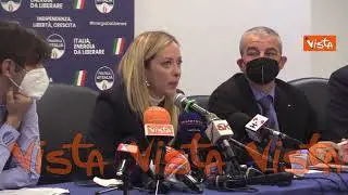 Centrodestra, Meloni: "C'è chi pur di fare il premier è disposto a fare figuracce. Io no"