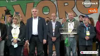 Primo Maggio, i sindacati sul palco di Assisi cantano l'Inno d'Italia