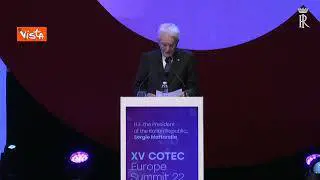 Mattarella: "La società digitale globale è una grande opportunità"